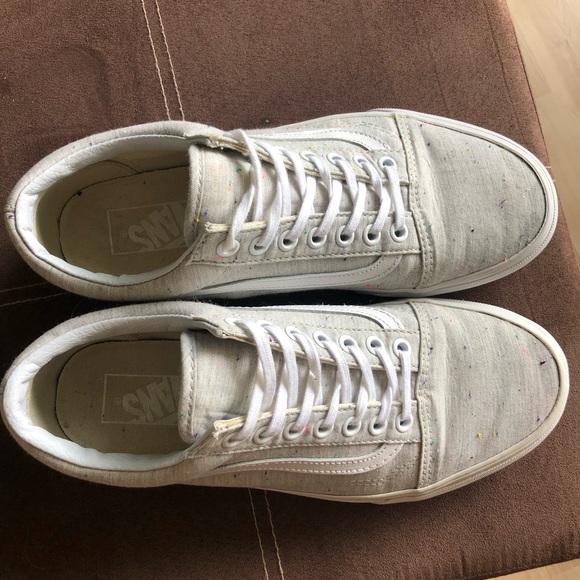 Vans - Picture 2 of 5